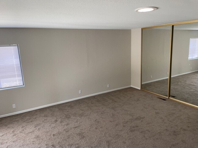 Building Photo - 4471 Garnet Ln