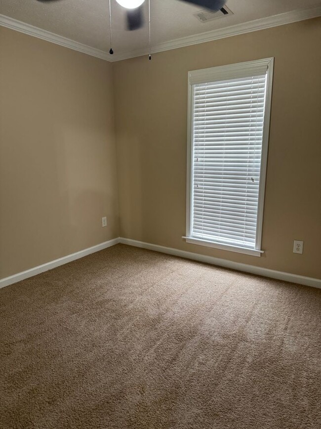 Building Photo - Ryan Ridge Rental
