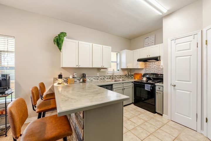 Building Photo - 5131 Butter Creek Ln