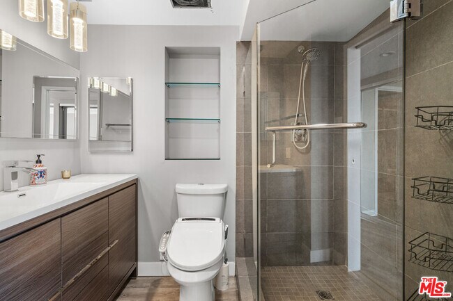 Building Photo - 4314 Marina City Dr