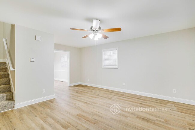 Building Photo - 5484 Pine Dr SW