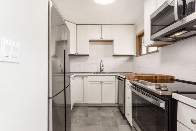 Building Photo - 4232 Eastlea Dr