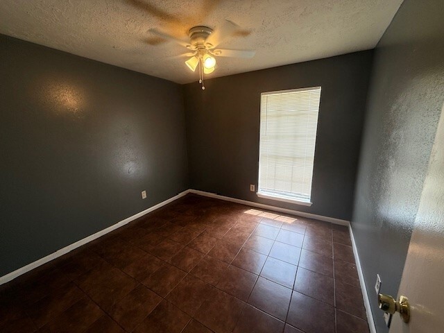 Building Photo - 2435 Spring Dusk Ln