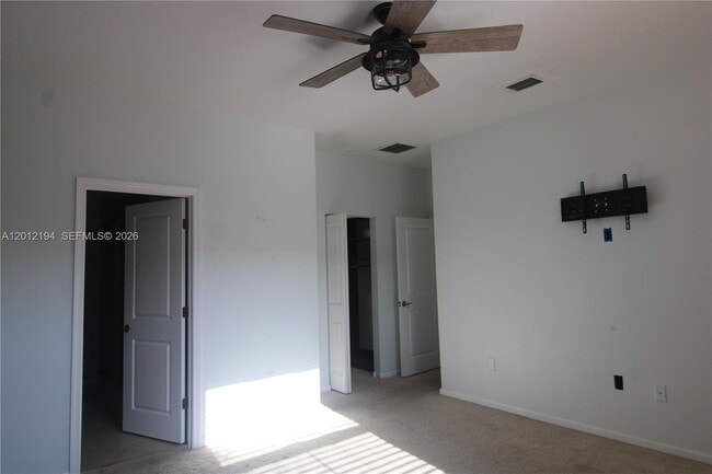Building Photo - 2977 Solano Ave