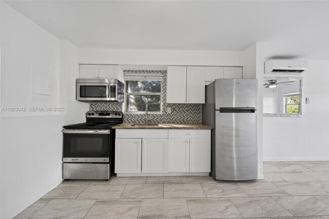 Building Photo - 36 NE 64th Terrace