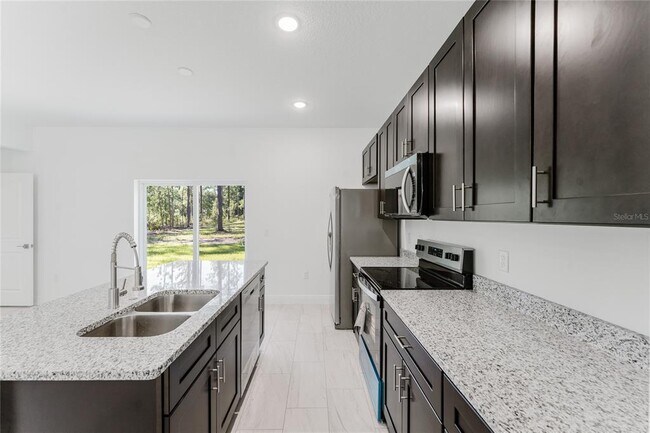 Building Photo - 627 W Glenhaven Dr