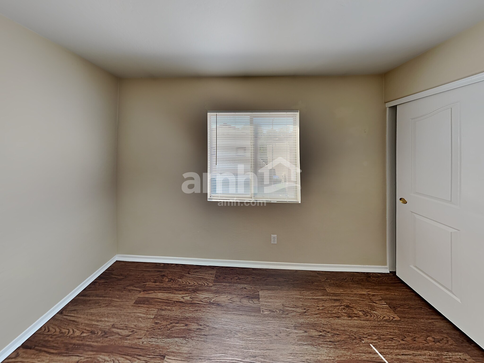 Building Photo - 3040 W Los Gatos Dr