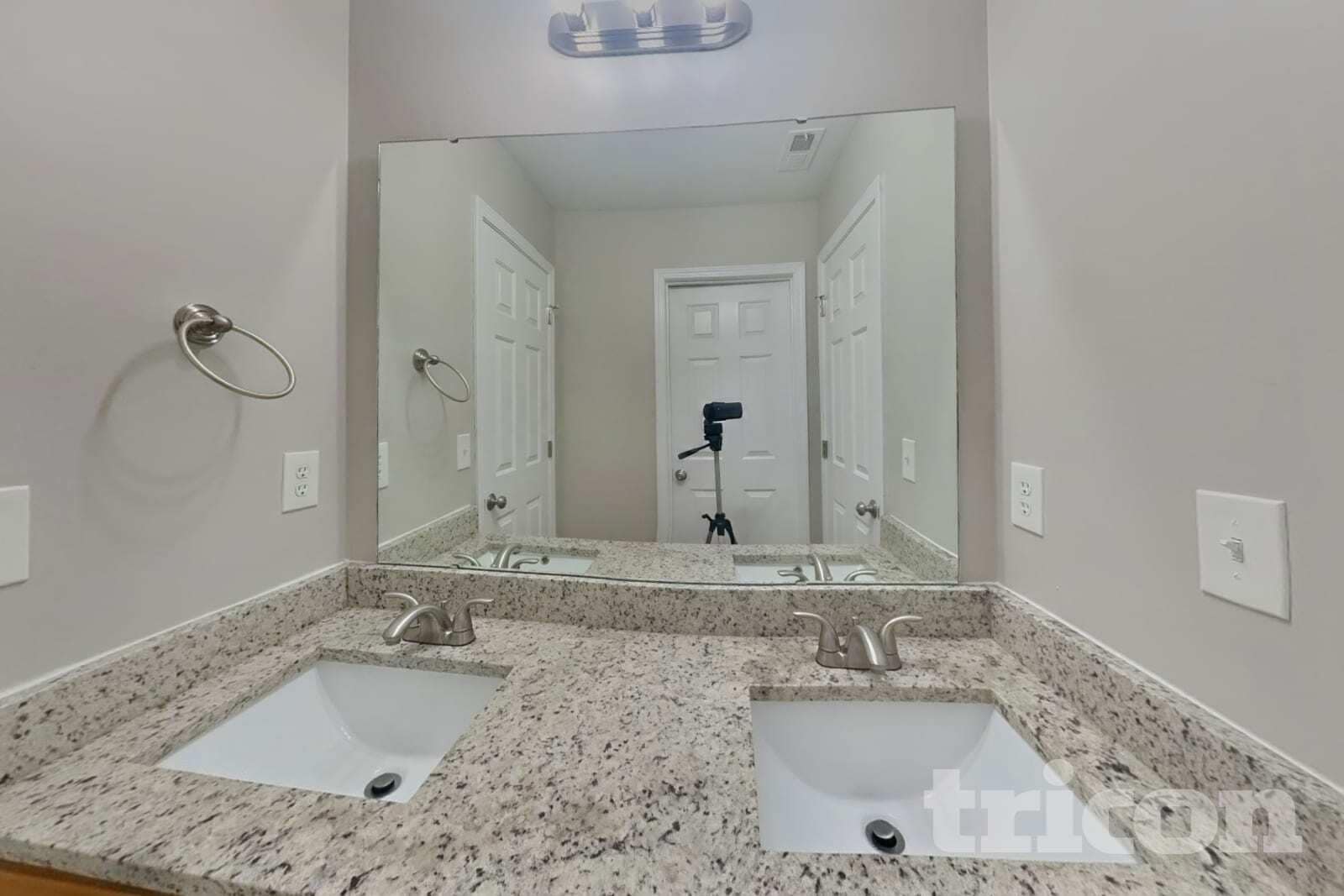 Building Photo - 3120 Rendezvous Dr