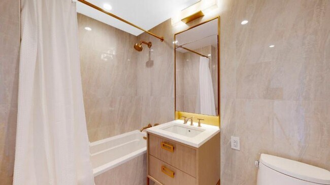 Building Photo - 0 bedroom in Queens NY 11101