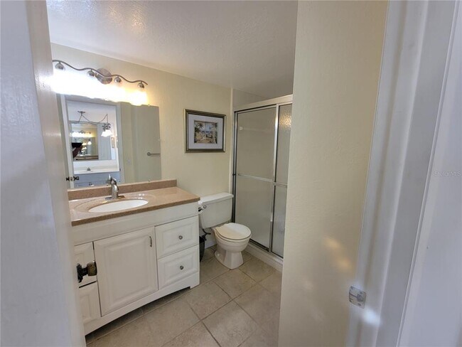 Building Photo - 7600 Sun Island Dr S