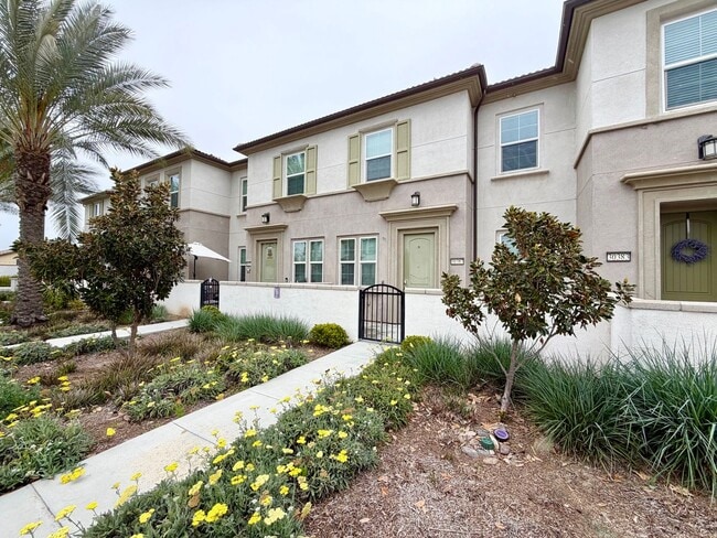 Building Photo - 2 bedroom 2.5 Bathroom Home with a LOFT located in the heart of Menifee!