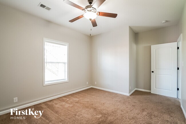 Building Photo - 3711 Wind Mill Ct