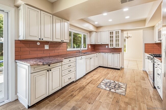 Building Photo - 3016 Segovia Ct