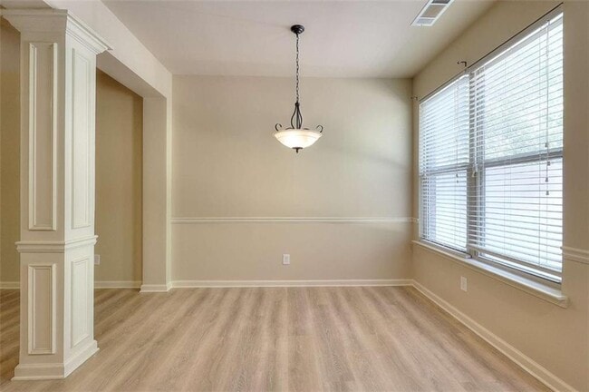 Building Photo - 3702 Brockenhurst Dr