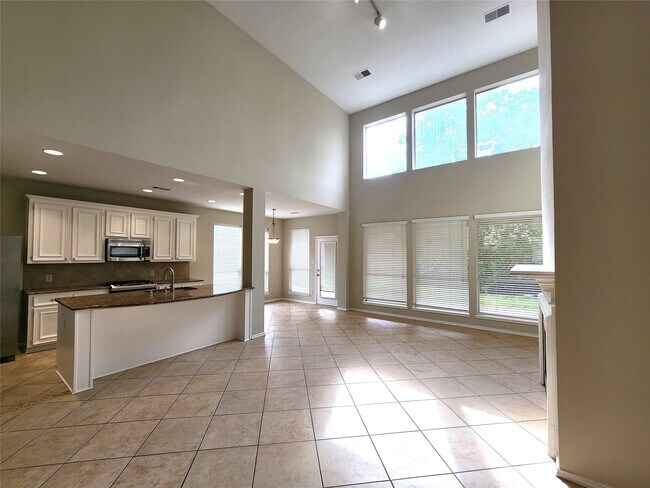 Building Photo - 13007 Balsam Lake Ct