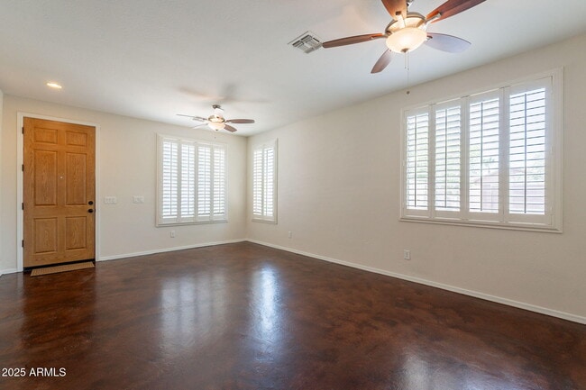 Building Photo - 888 S 165th Ln
