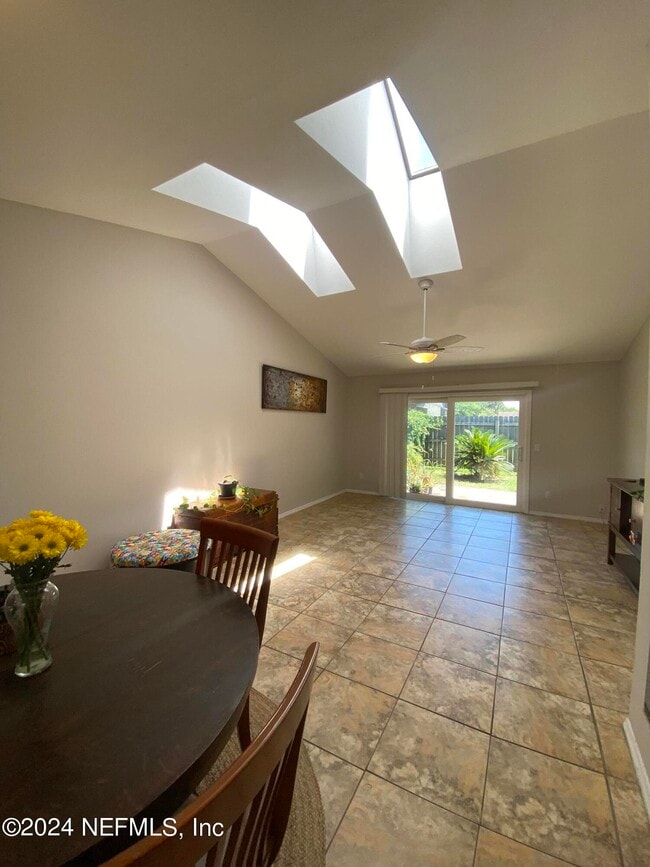 Building Photo - 141 Abaco Way