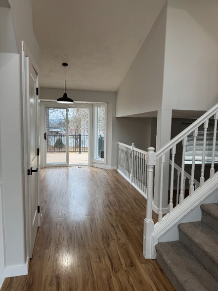 Building Photo - 15607 N Sycamore St