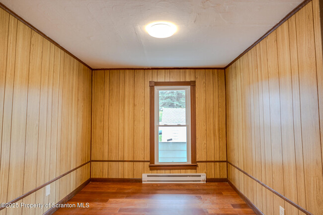 Building Photo - 154 Pike St