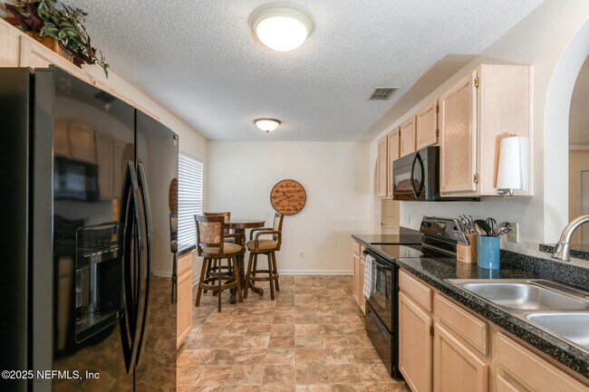 Building Photo - 7596 Fawn Lake Dr N