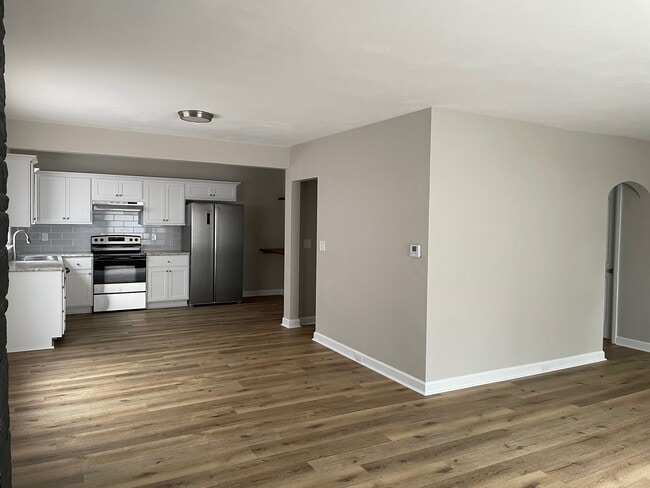 Building Photo - 1066 Northview Dr