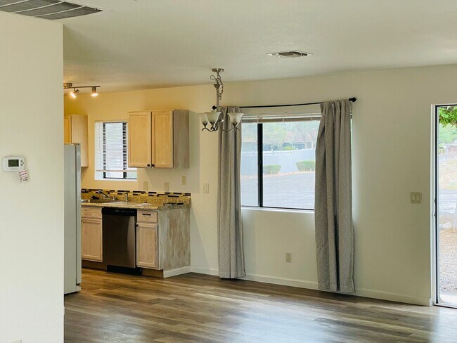 Building Photo - House in Verde Village Cottonwood