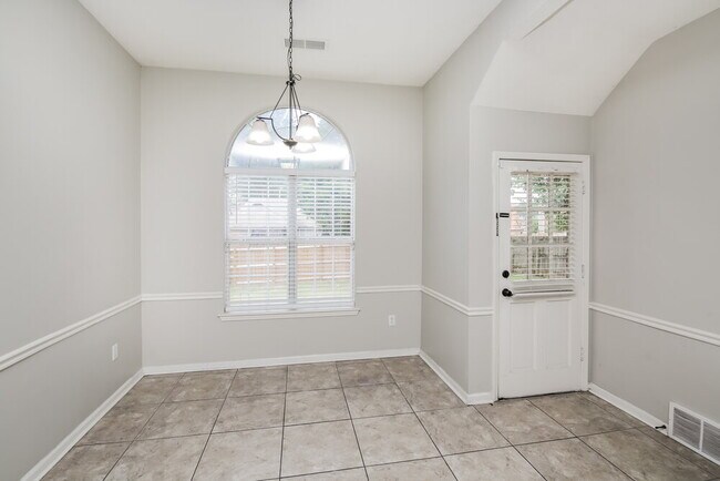 Building Photo - 5395 Philgrove Way