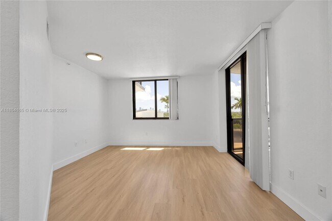 Building Photo - 2301 SW 27th Ave