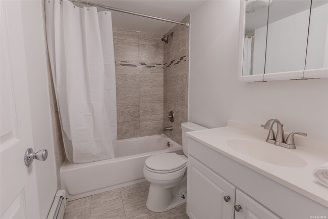 Building Photo - 648 Larkfield Rd