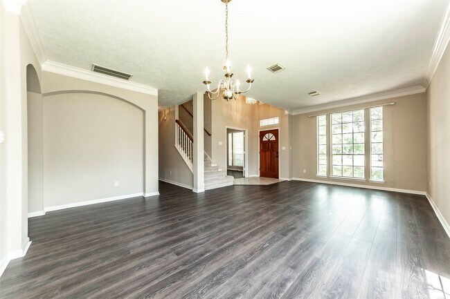 Building Photo - 2608 Leroy St