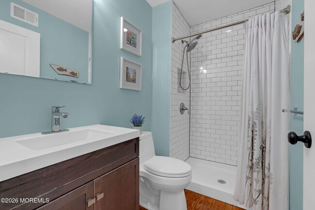 Building Photo - 115 Grassmere Avenue