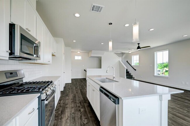 Building Photo - 5207 Burress Springs Ln
