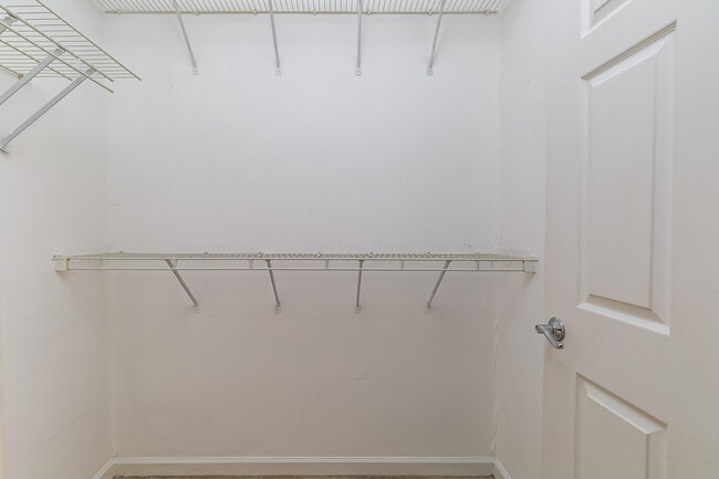 Building Photo - 5015 Fairways Cir