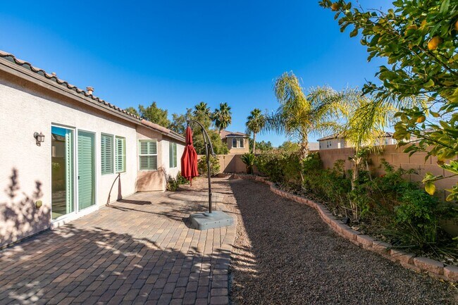 Building Photo - Beautiful Single-Story, 3 Bedroom Home on a Premium Corner Lot in NW!