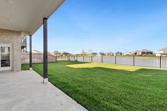 Building Photo - 6131 Belleau Lake Dr