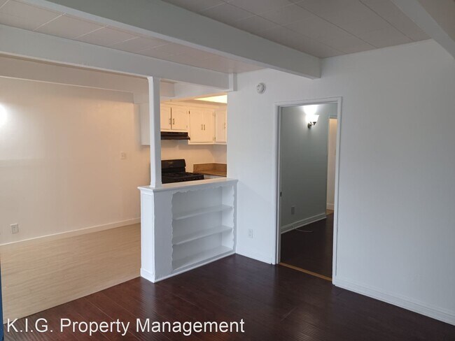 Building Photo - 1 br, 1 bath Apartment - 11903 - 11913 Van...