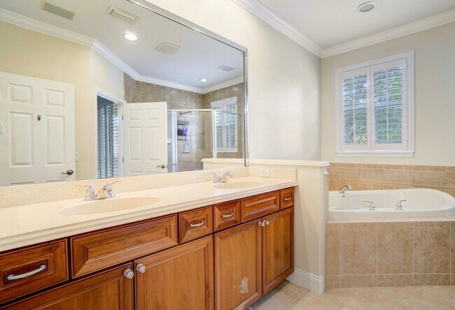 Building Photo - 8712 The Esplanade