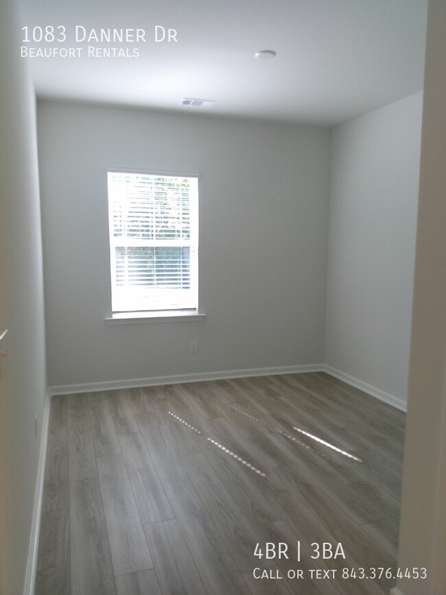 Building Photo - 1083 Danner Dr