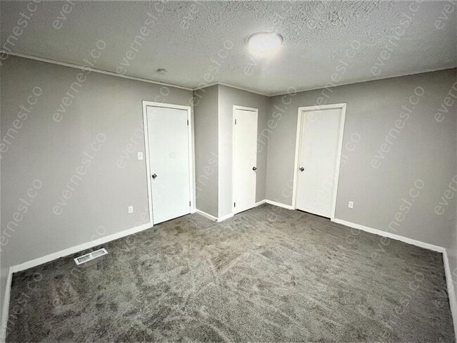 Building Photo - 445 Rockdale Dr