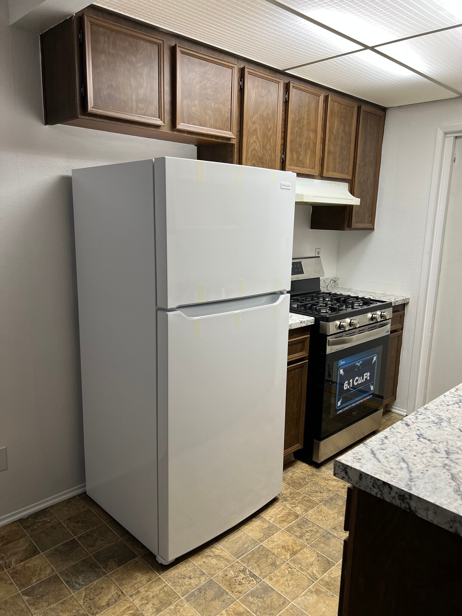 Building Photo - 1931 Nuevo St