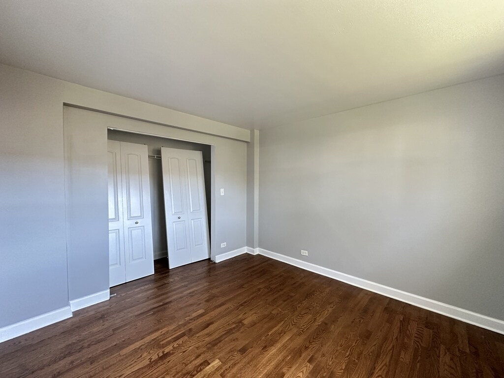 Building Photo - 7632.5 N Milwaukee Ave