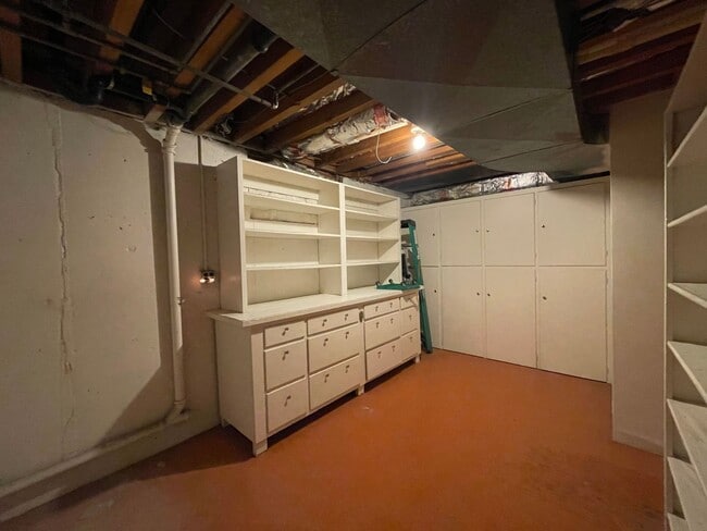 Building Photo - Gorgeous Mid-Century Modern Home Adjacent to BYU