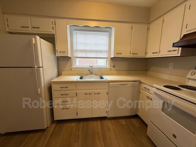 Building Photo - 2212 Steier Ln