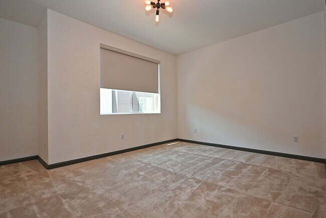 Building Photo - $5,190 - GORGEOUS FOUR BEDROOM HOME IN THE...