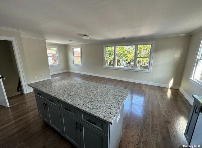 Building Photo - 211 Nassau Blvd