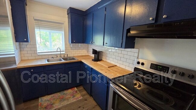 Building Photo - 5420 29th Ave S