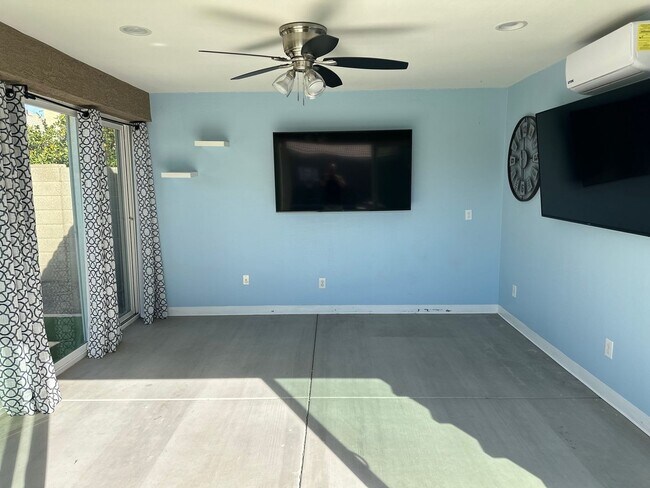 Building Photo - STUNNING 3 bed/2 bath remodel in Chandler ...