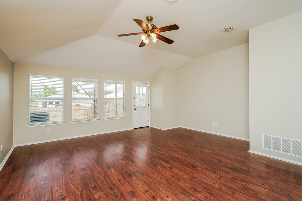 Building Photo - 8921 Tumbleweed Dr