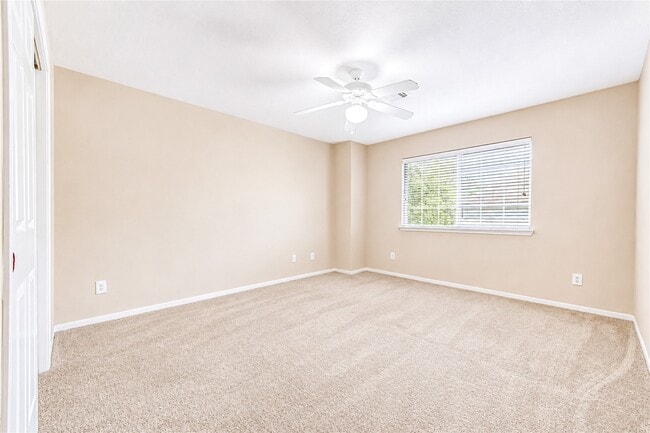 Building Photo - 14009 Hollow Canyon Ln