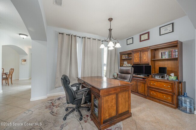 Building Photo - 2842 Glenridge Cir